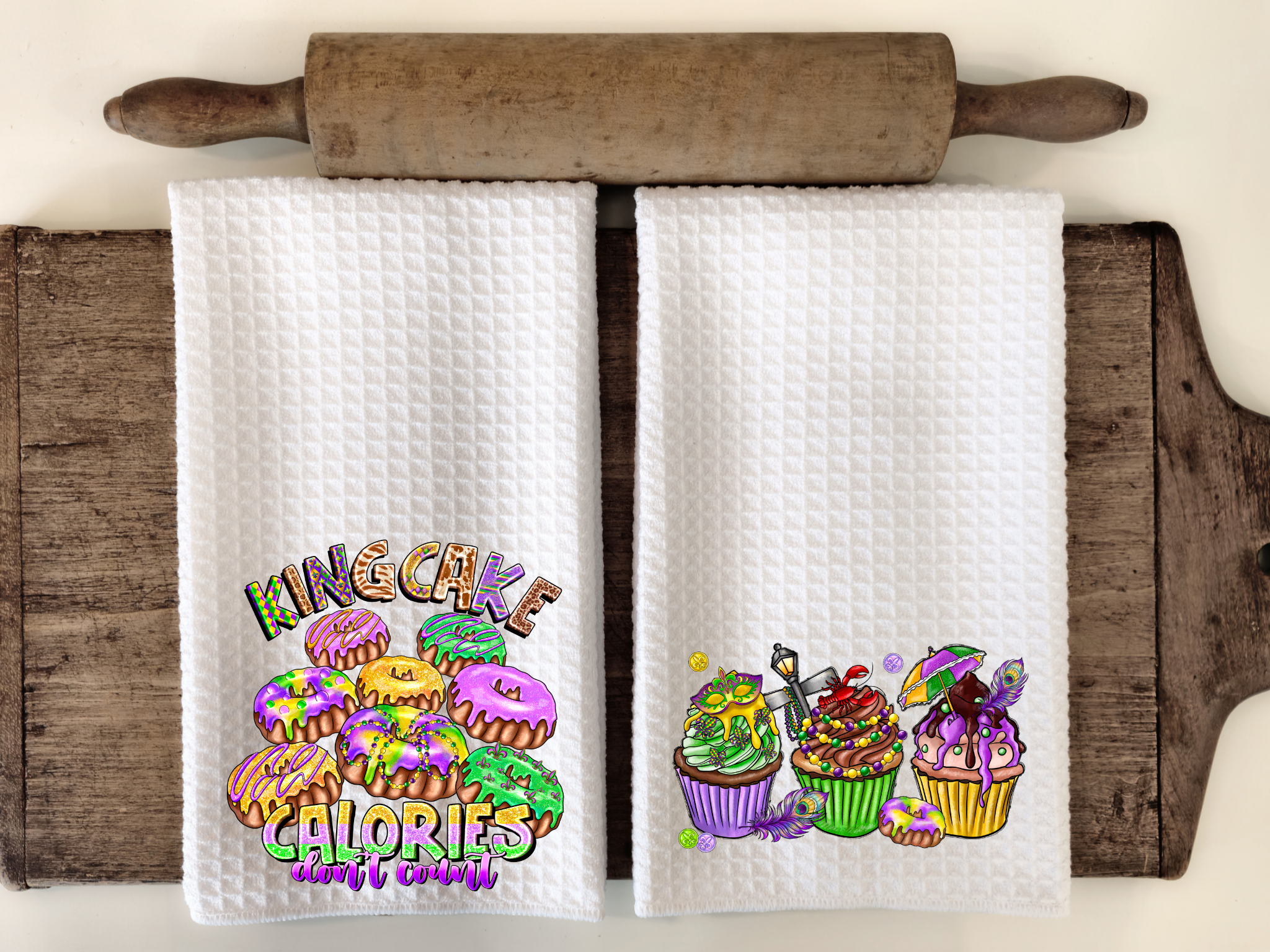 King Cake Themed Kitchen Towels, Set of 2 Kitchen Towels, Gift for baker, gift for cook, Mothers Day gift